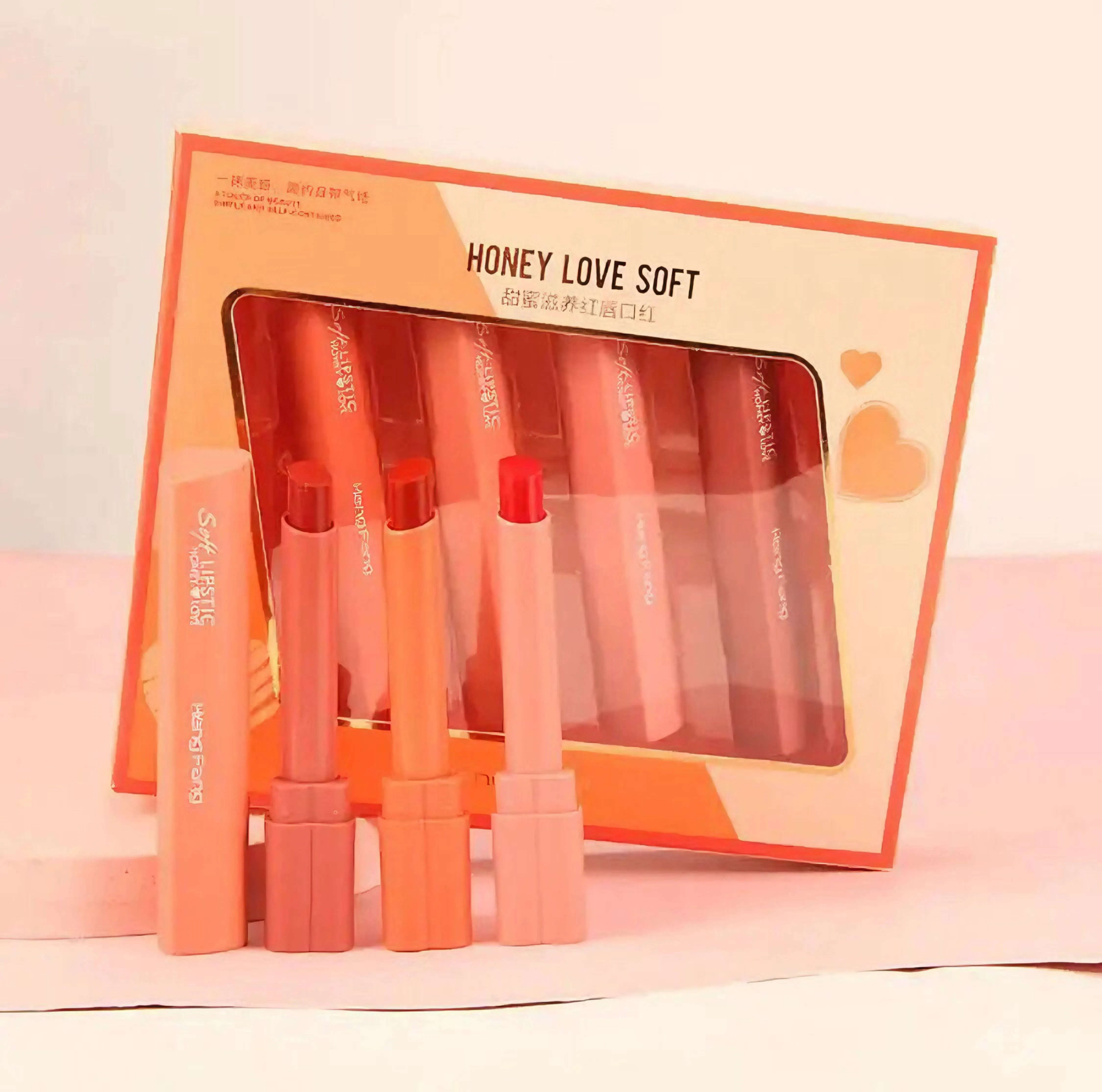 Heng Fang - 4 Color Heart Velvet Lipsticks Set