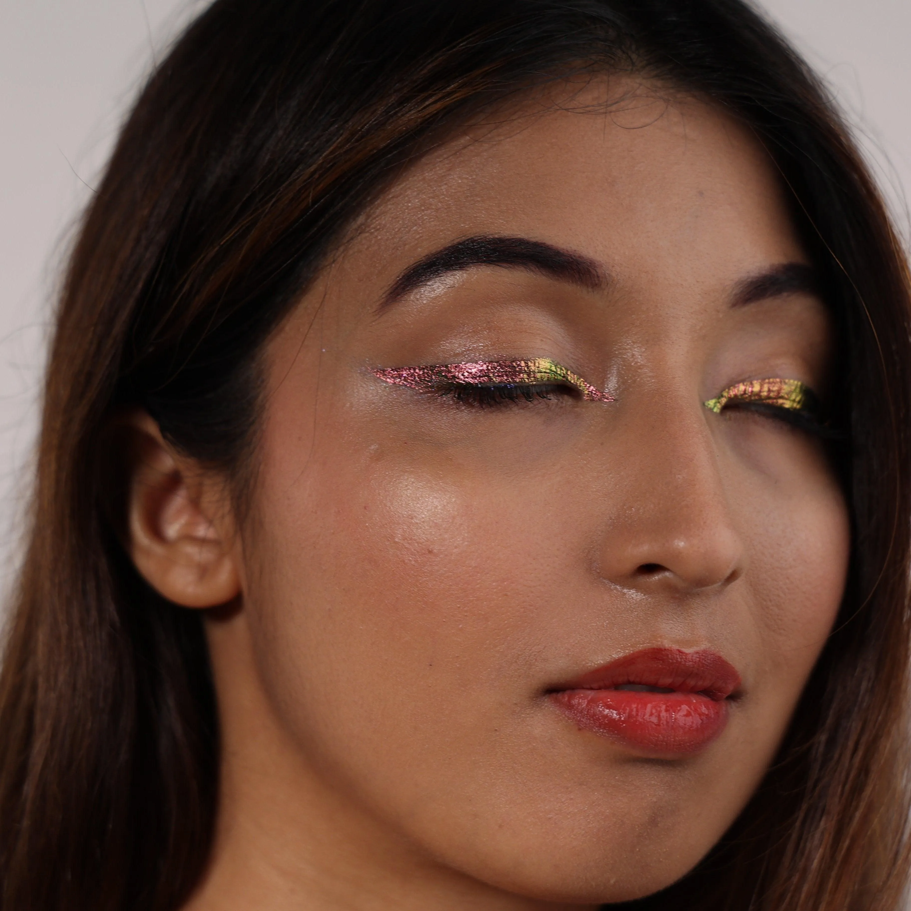 Multichrome Eyeliner - Rain on Me (902)
